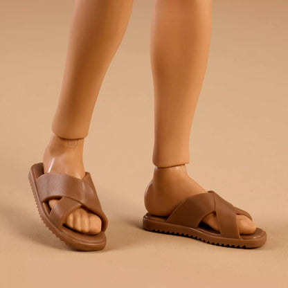BARBIE BASICS No10 lėlė (JJX29)