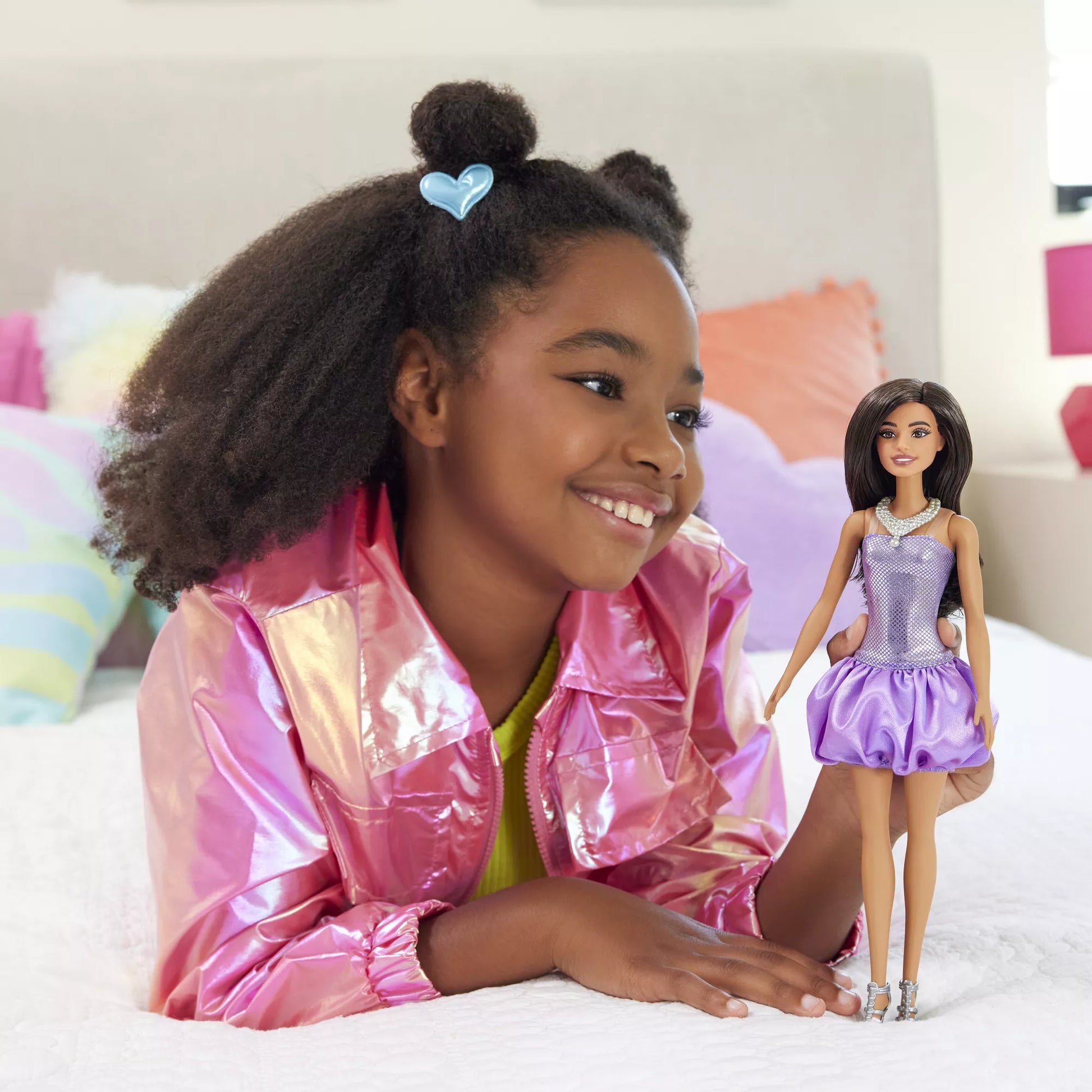 BARBIE madistė pūsta violetine suknele (HYT92)