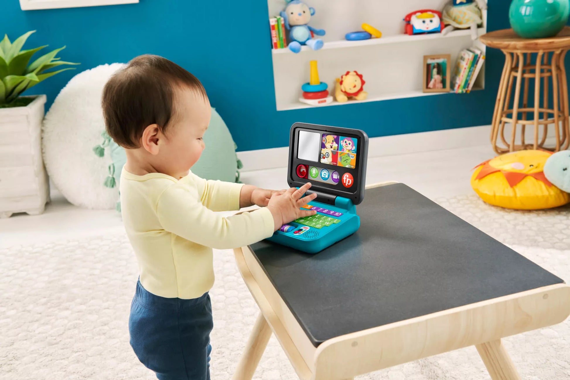 FISHER-PRICE nešiojamasis kompiuteris – Pažink ir išmok LT (lietuviškai įgarsintas) (HHH04)
