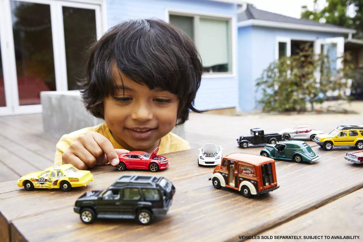 MATCHBOX automodeliukai su judančiomis detalėmis (FWD28)