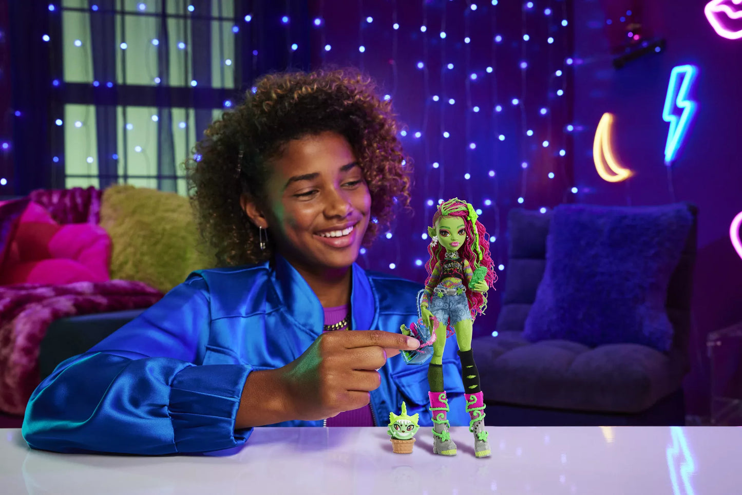 MONSTER HIGH lėlė – Venera (HRP81)
